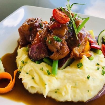 Braised Oxtail And Mash (1)