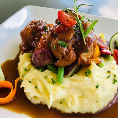 Braised Oxtail And Mash (2)